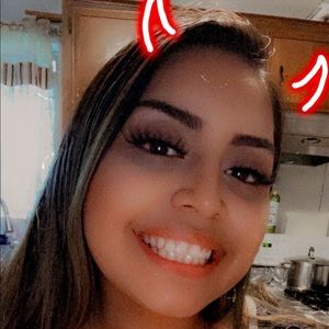 Meet your Posher, Gloria